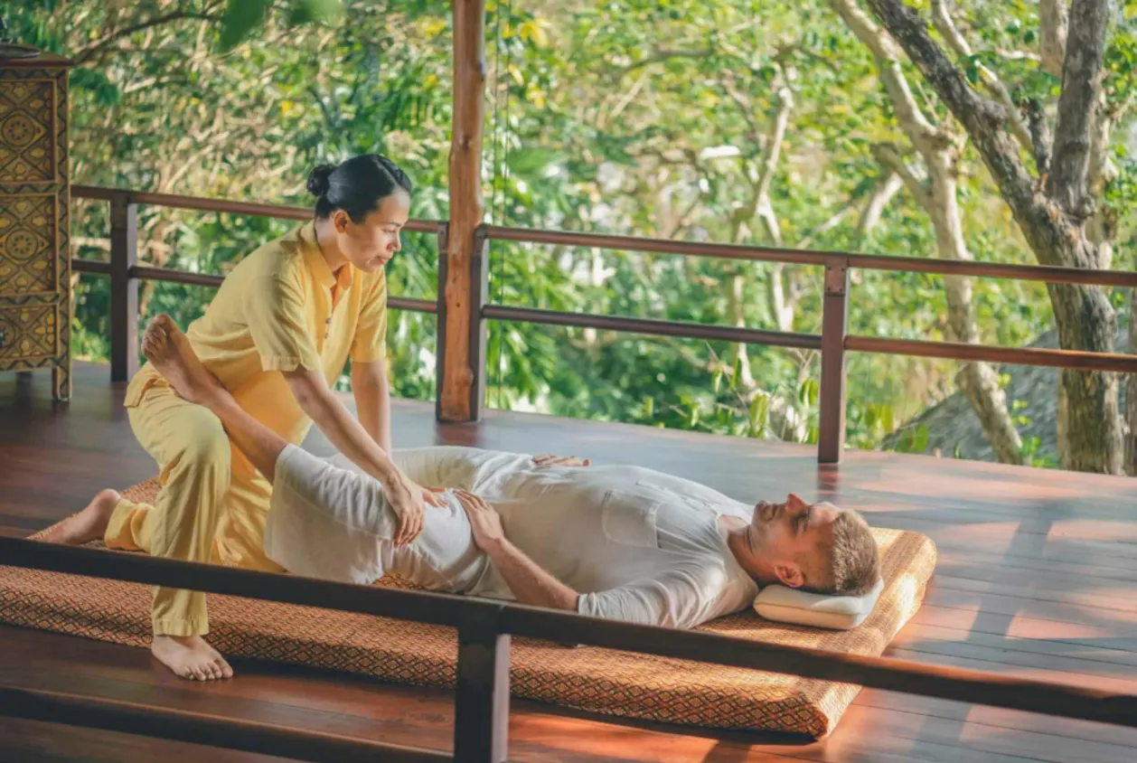 Traditional Thai massage a Kamalaya